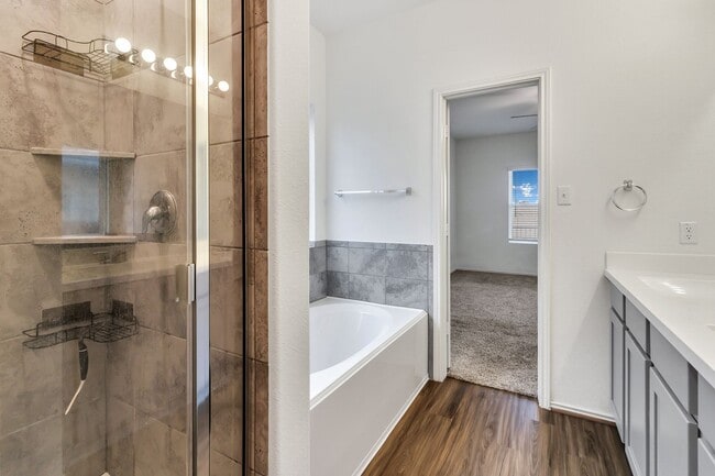 Building Photo - COMING SOON - MID MAY