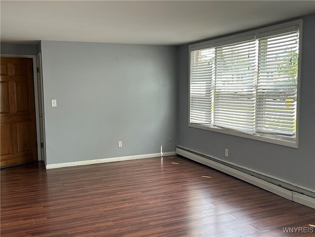 Building Photo - 18 Barone Cir