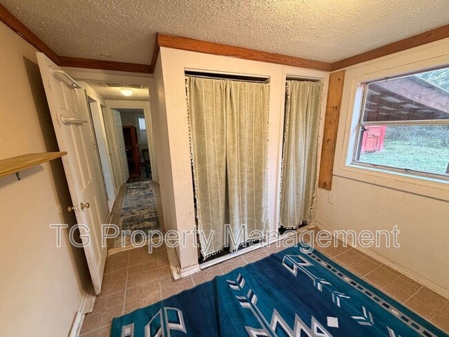 Building Photo - 10416 103rd St