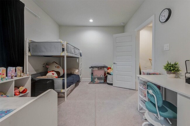 Building Photo - 2802 Grand Fountains Dr