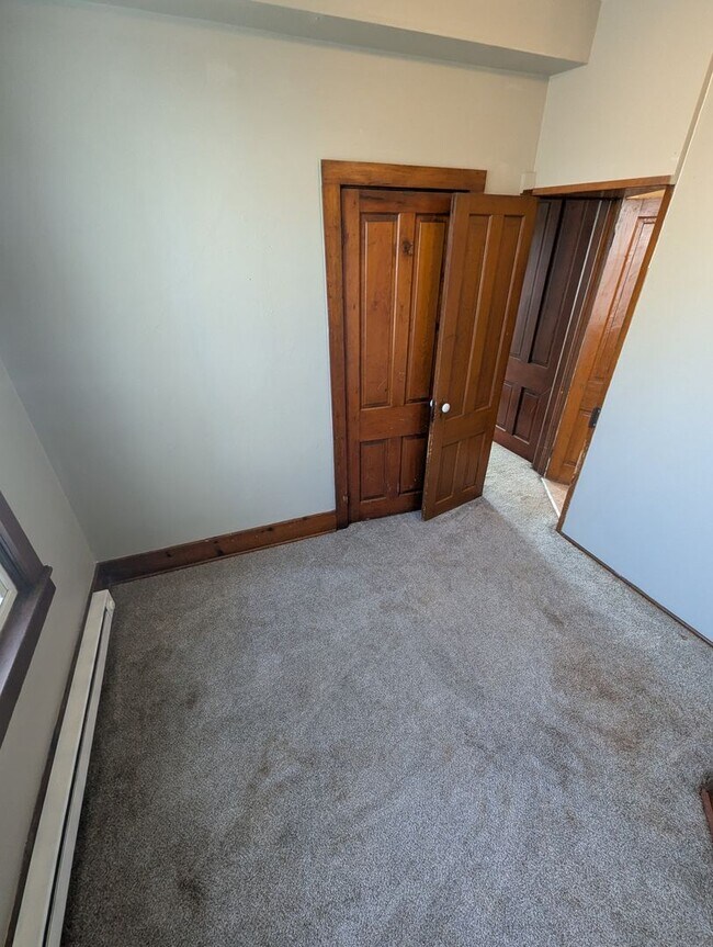 Building Photo - 24 W Water St