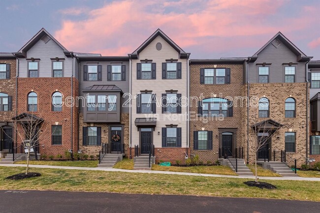 Building Photo - 14020 Sunrise Valley Dr