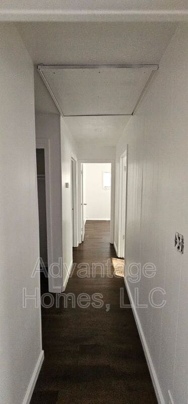 Building Photo - 7504 E 112th St