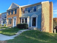 Building Photo - 4330 Dunwood Terrace