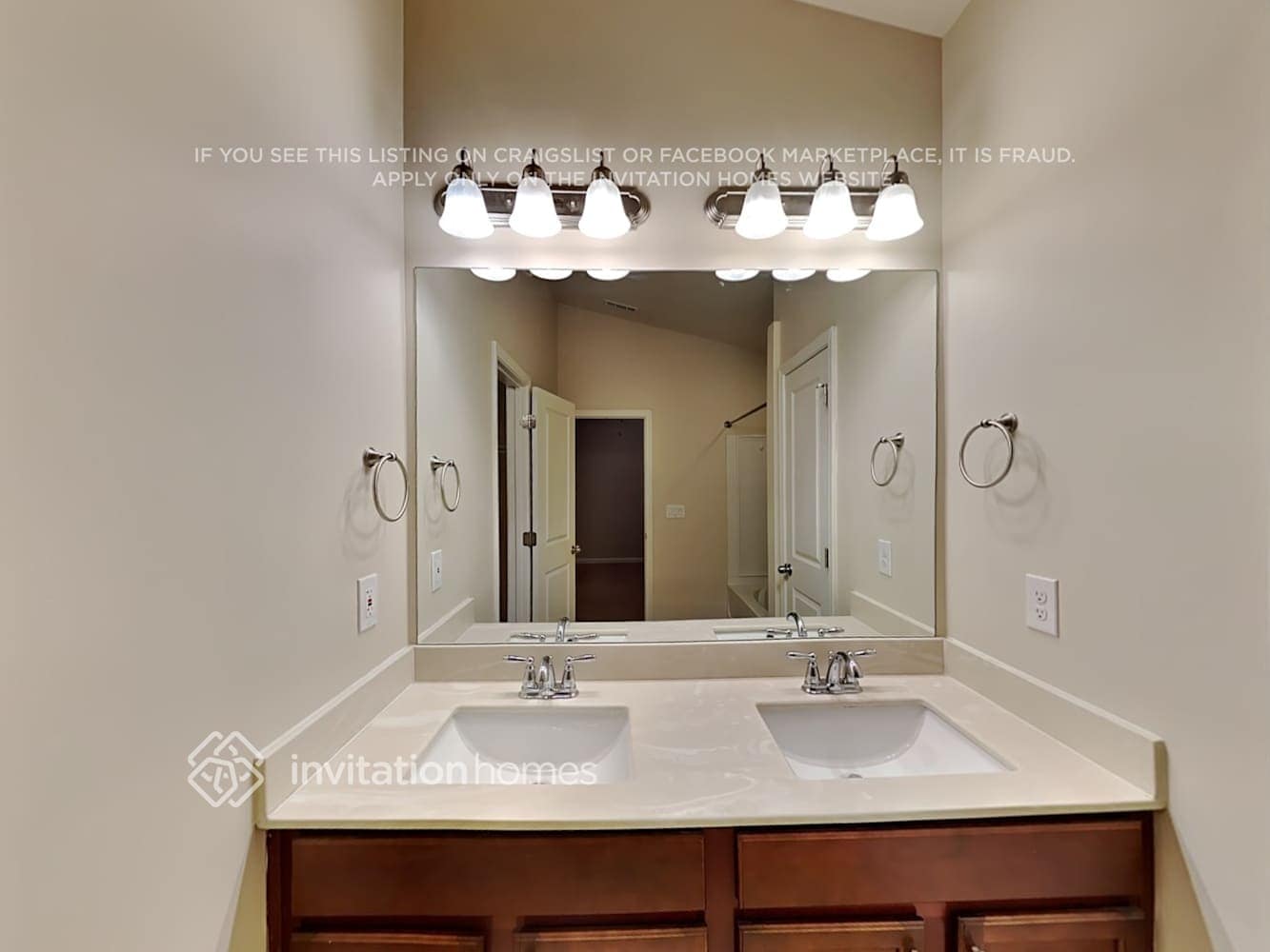 Building Photo - 228 Highland Pointe Cir E