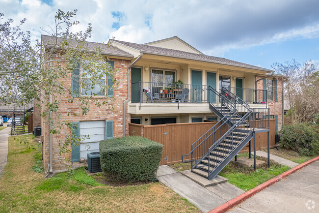 8801 Hammerly Blvd - Whisper Wood Townhomes
