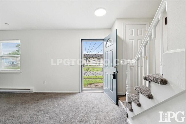 Building Photo - 4336 Deerwood Ln