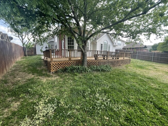 Building Photo - 6720 Tabor Dr