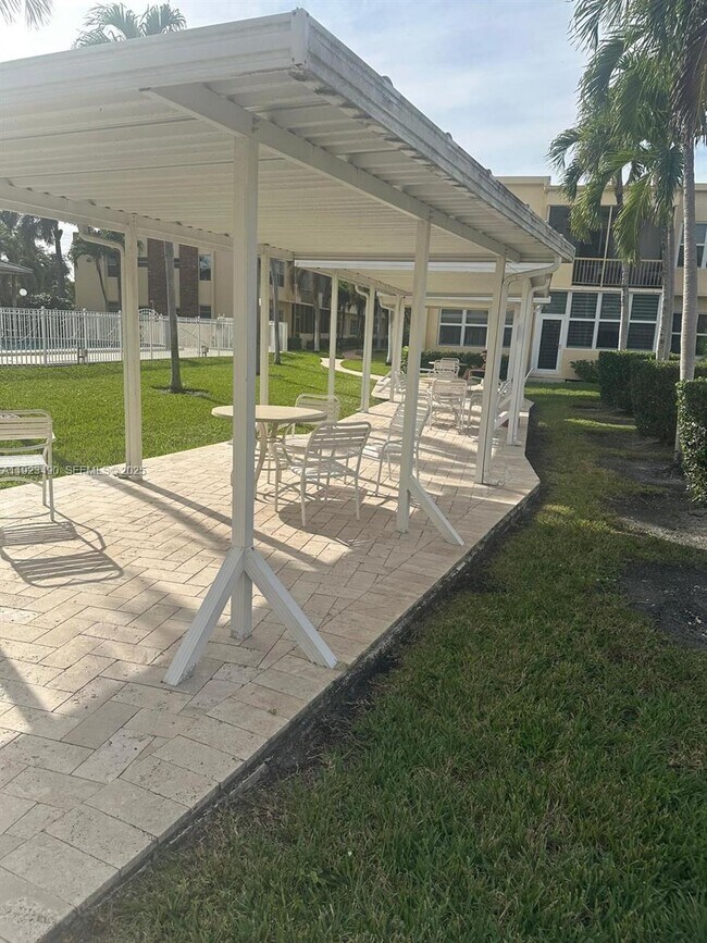 Building Photo - 1350 Atlantic Shores Blvd