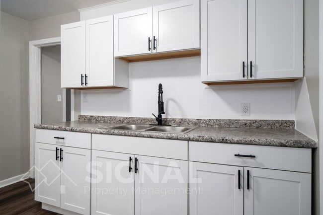 Building Photo - 1225 8th Ave