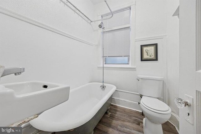 Building Photo - 3422 Helen St