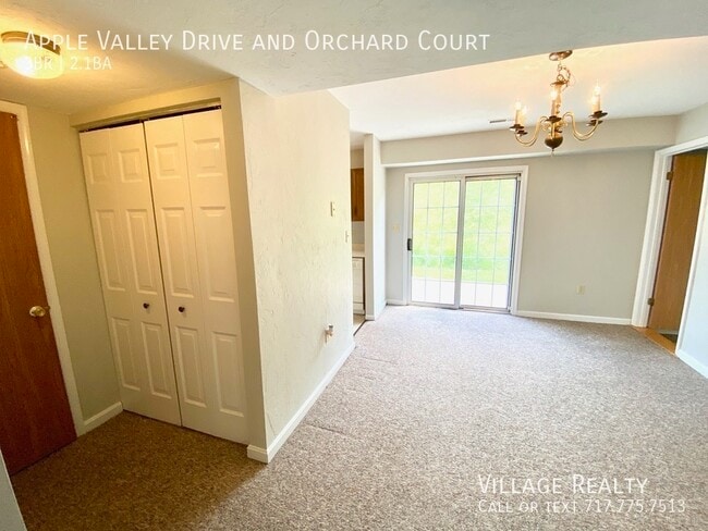 Building Photo - 710 Apple Valley Dr
