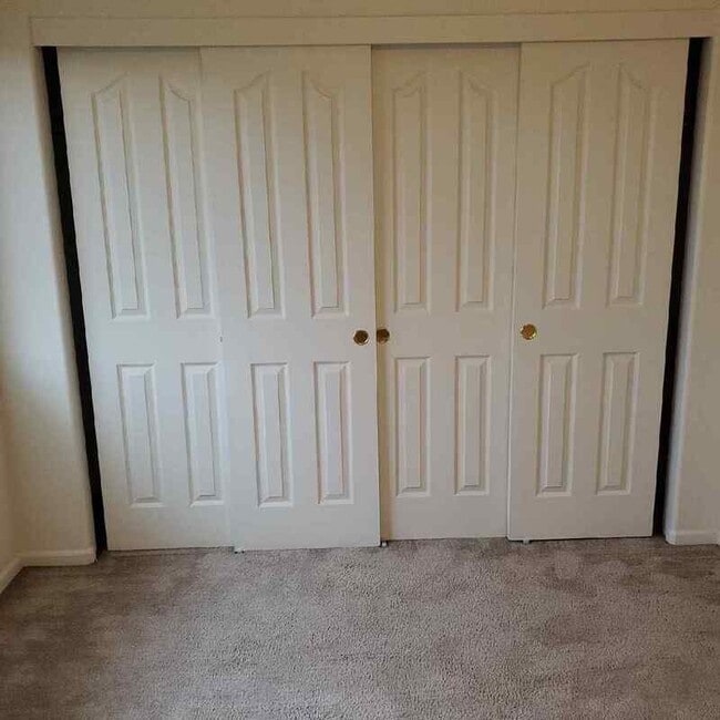 Building Photo - 2436 SW 23rd St