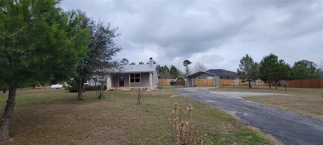 Building Photo - 195 Cardinal Dr