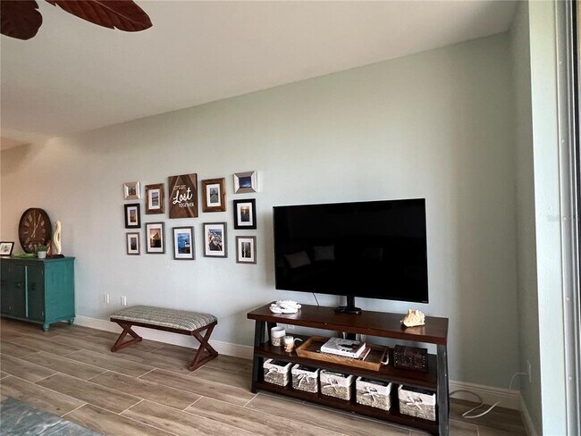 Building Photo - 3321 Sunset Key Cir