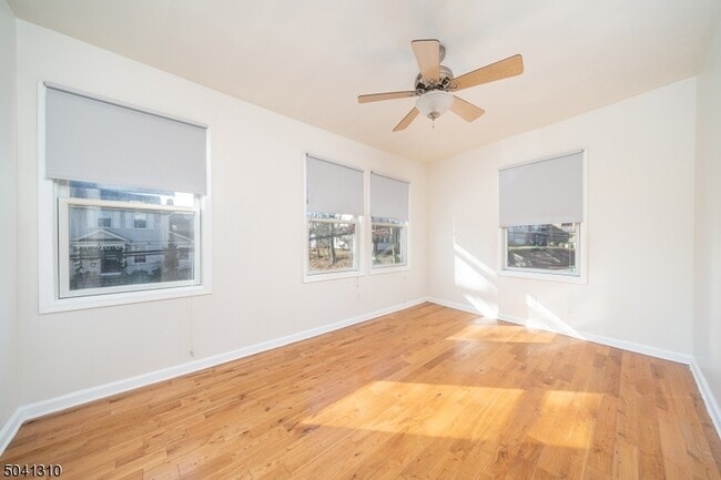 Building Photo - 250 High St