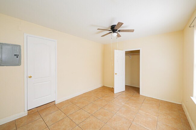 Building Photo - 4203 Marla Dr