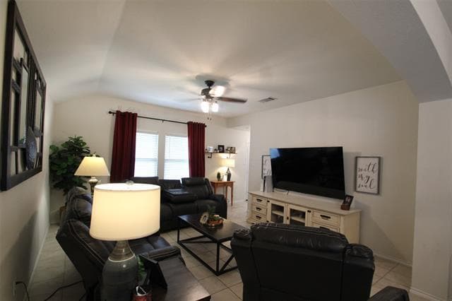 Building Photo - 2247 Bryant Ln