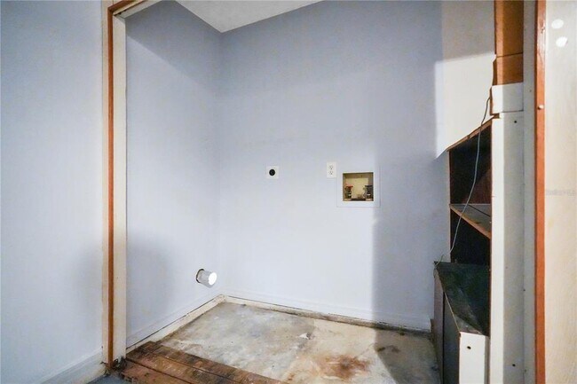 Building Photo - 617 4th Ave N