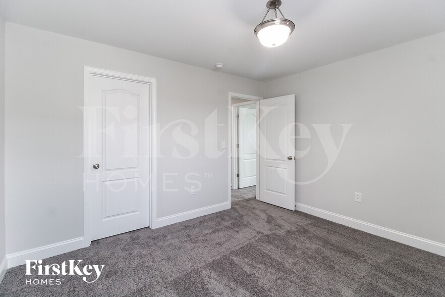 Building Photo - 4641 Skyview Trail