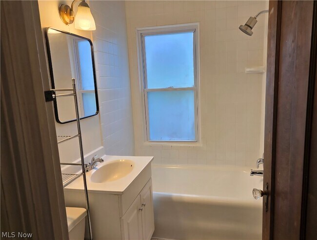 Building Photo - 3557 Lynnfield Rd