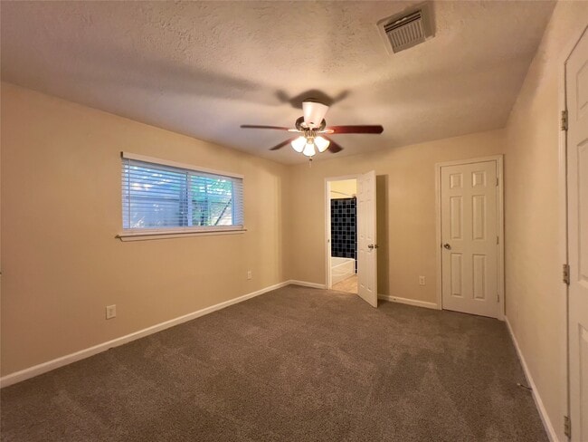 Building Photo - 17014 Forest Bend Ave