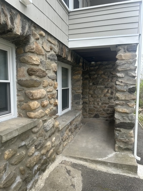 Building Photo - 64 Maplewood Ave