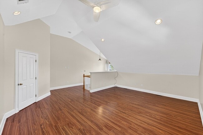 Building Photo - 6 Adams St