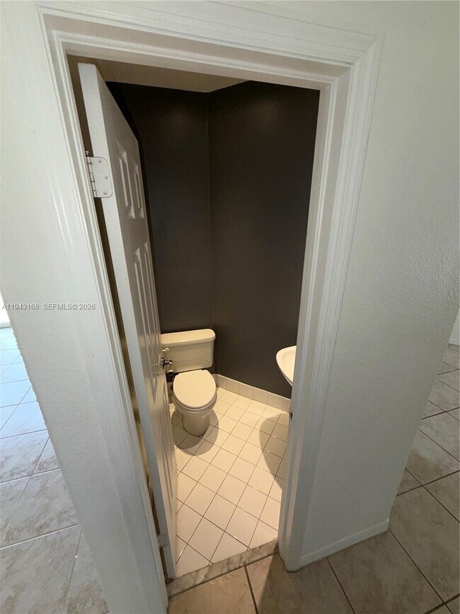 Building Photo - 14640 SW 132nd Ct