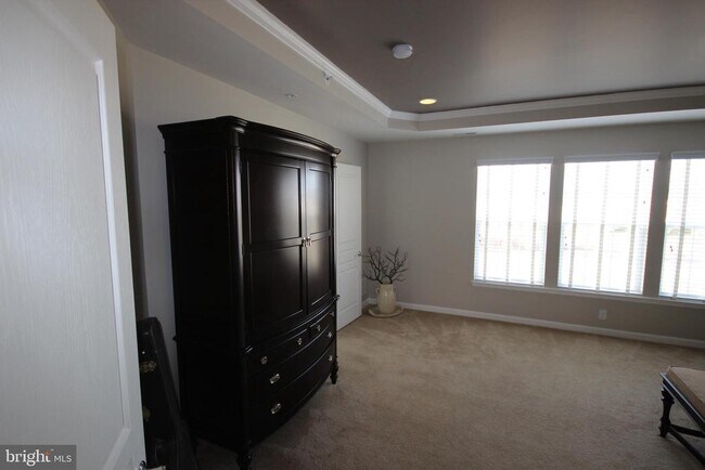 Building Photo - 299 N Caldwell Cir