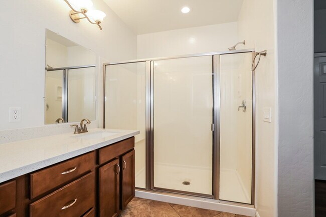 Building Photo - 15137 W Alexandria Way