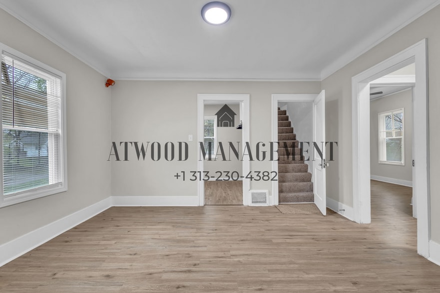 Building Photo - This beautifully updated 3-bedroom, 1-bath single-family home is ready for move-in!