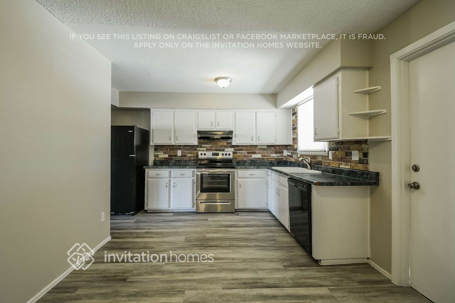 Building Photo - 1102 W Helena Dr