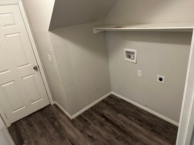 Building Photo - 5110 W Claxton Cir
