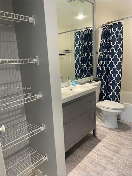 Building Photo - 20900 Leeward Ct