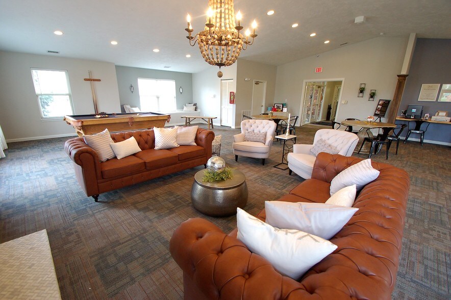 Greenfield Crossing Apartments 2011 N East Bay Dr Greenfield IN 46140