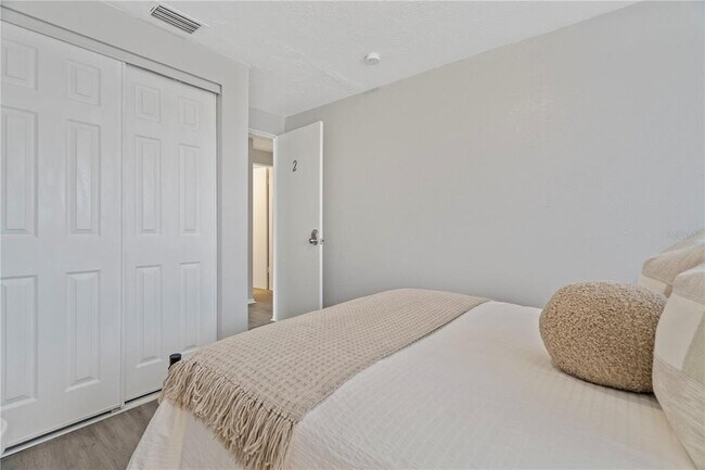 Building Photo - 4220 E Powhatan Ave