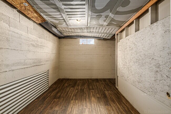 Building Photo - Lovely 5 Bed  / 2 bath in Boston Heights