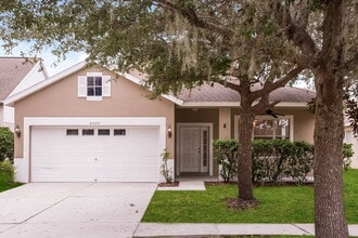 Building Photo - 6327 Bridgecrest Dr