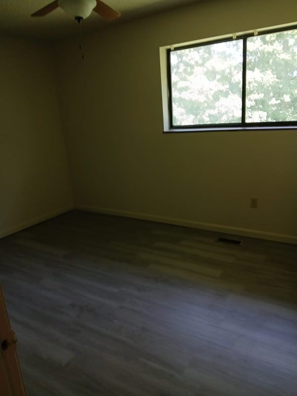 Building Photo - 1010 Jane Dr