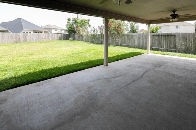 Building Photo - 2024 Silverwater Ct