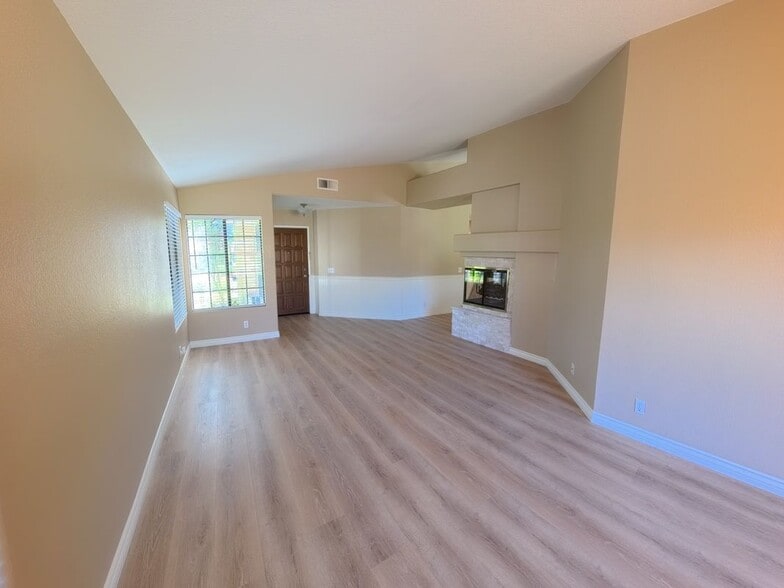 Building Photo - 30288 Mersey Ct
