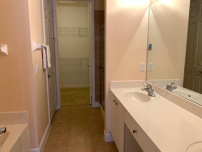 Building Photo - 145 Morning Dew Cir