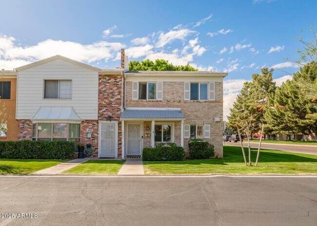 Building Photo - 4001 E Campbell Ave