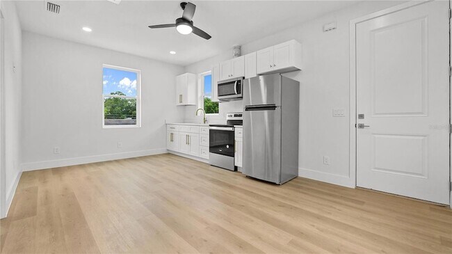 Building Photo - 2730 37th Ave N