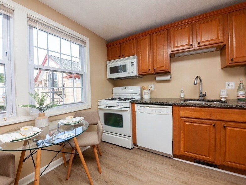 Building Photo - 7 Montvale St