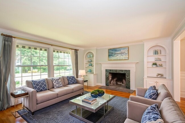 Building Photo - 45 Old Pasture Rd