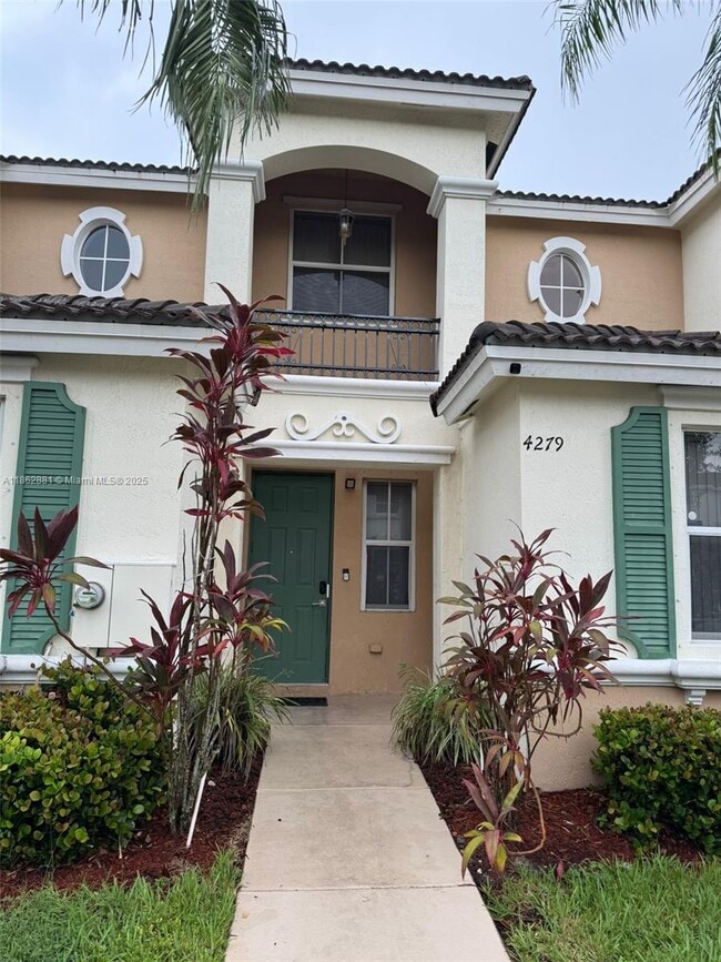 Primary Photo - 4279 NE 10th Ct
