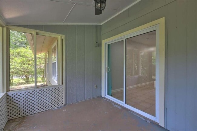 Building Photo - 100 Morgans Turn