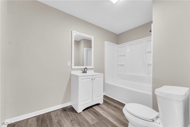 Building Photo - 1253 Hilltop Dr